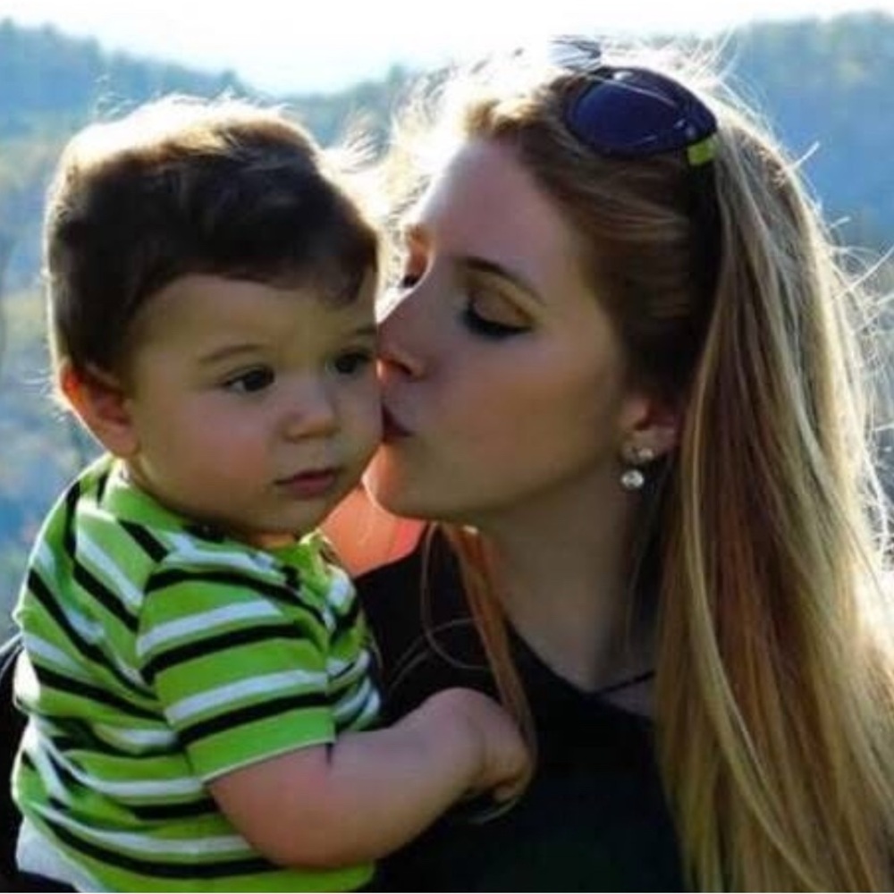 Meet your Posher, Danielle